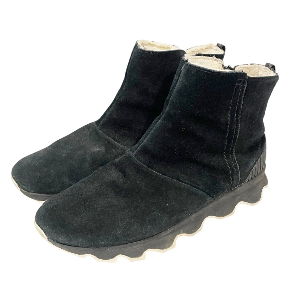 Sorel Women's Kinetic Boot Size 10 Waterproof Short Bootie Black Suede Sherpa
